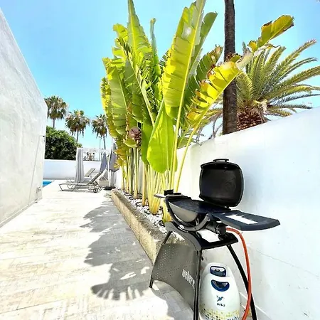 12 Luxury - Private Pool - Vila