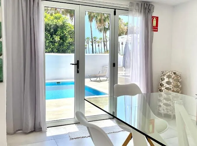 12 * Costa Adeje (Tenerife)